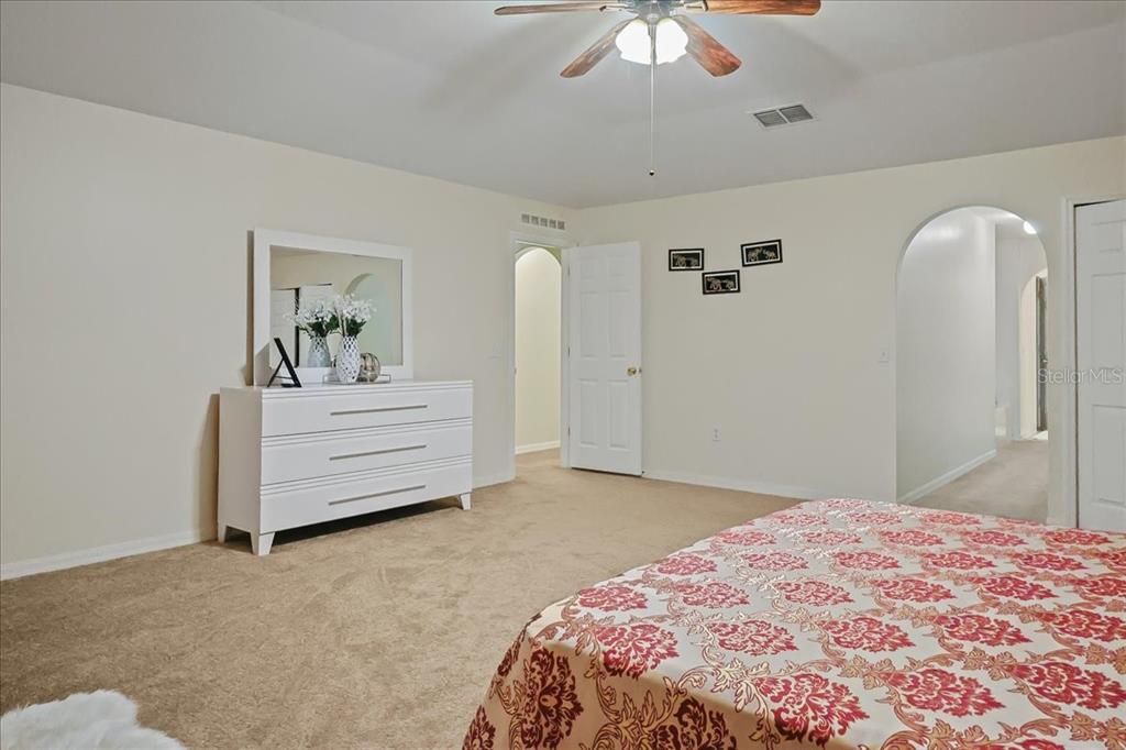 На продажу: $505,995 (4 спален, 3 ванн, 3009 Квадратных фут)