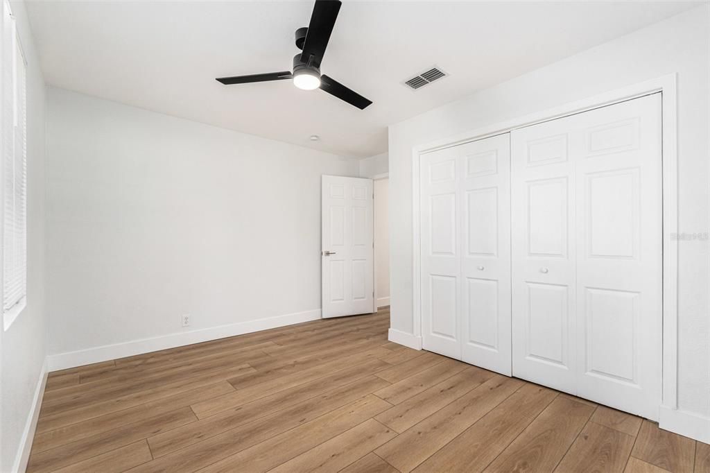 待售: $279,000 (3 贝兹, 1 浴室, 1084 平方英尺)