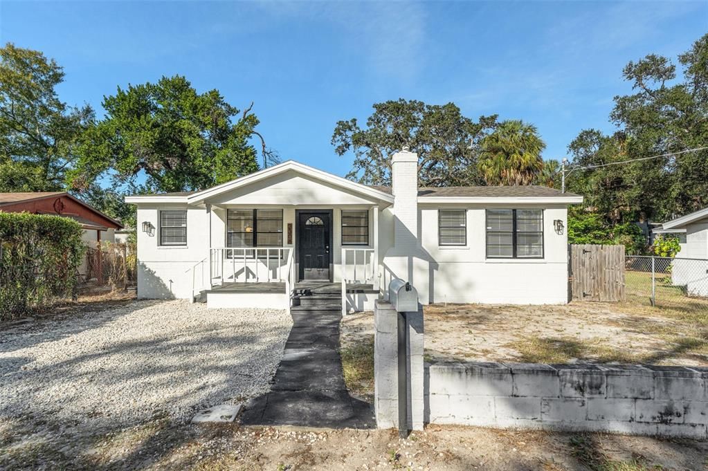 待售: $279,000 (3 贝兹, 1 浴室, 1084 平方英尺)