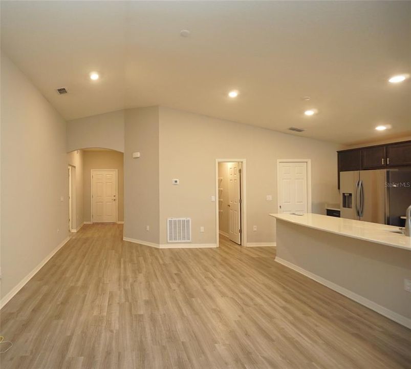 En Renta: $2,750 (4 camas, 2 baños, 1710 Pies cuadrados)