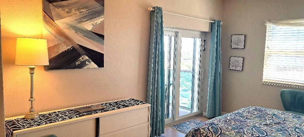 En Venta: $399,000 (2 camas, 1 baños, 1090 Pies cuadrados)