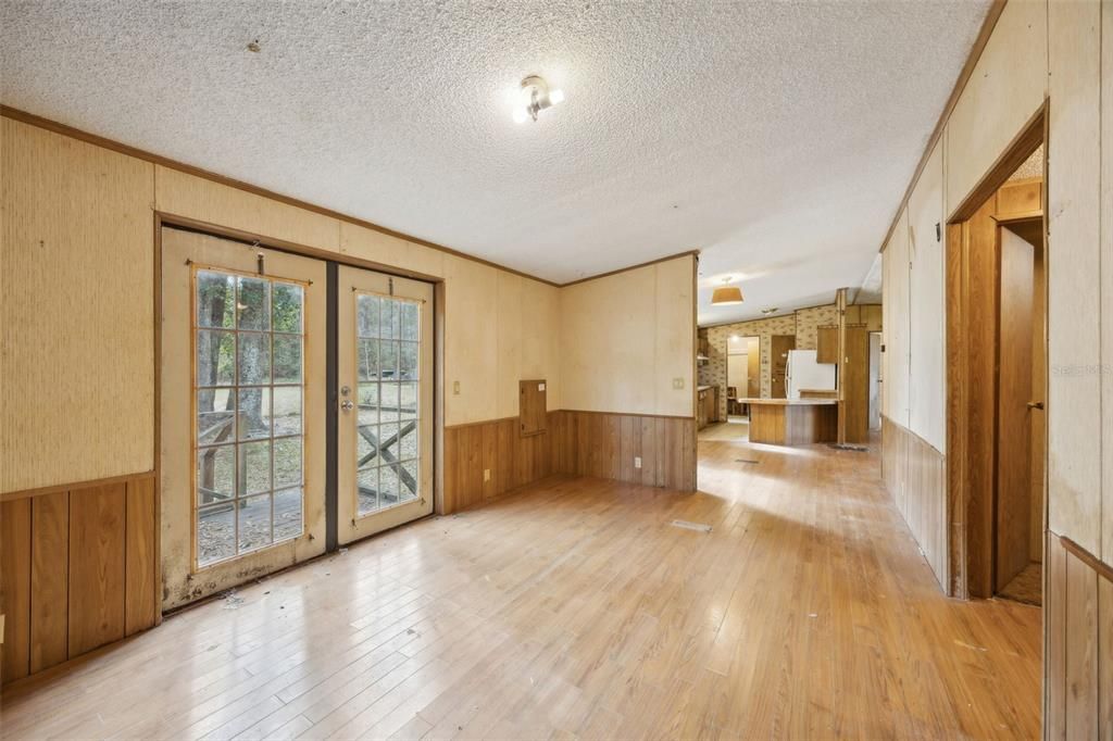 待售: $110,000 (3 贝兹, 2 浴室, 1186 平方英尺)