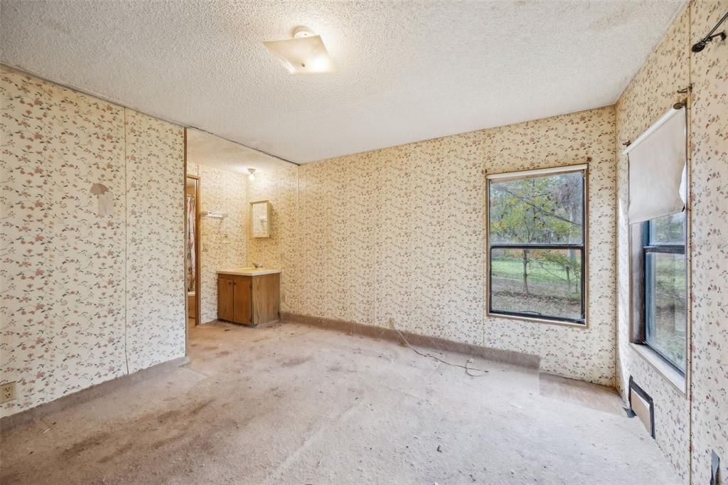 待售: $110,000 (3 贝兹, 2 浴室, 1186 平方英尺)