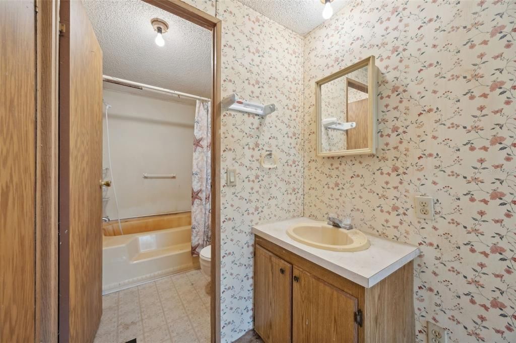 待售: $110,000 (3 贝兹, 2 浴室, 1186 平方英尺)