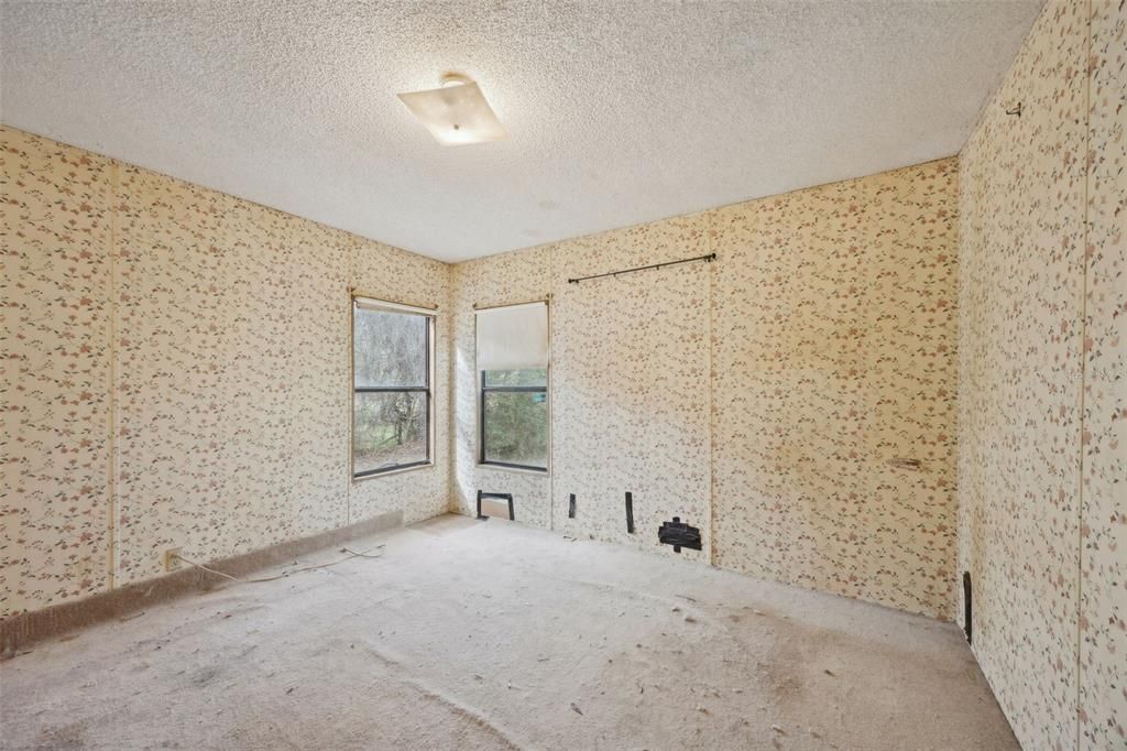 待售: $110,000 (3 贝兹, 2 浴室, 1186 平方英尺)