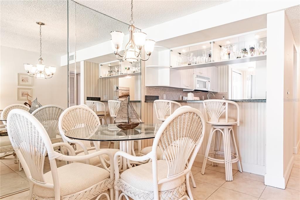 En Venta: $499,000 (2 camas, 2 baños, 912 Pies cuadrados)