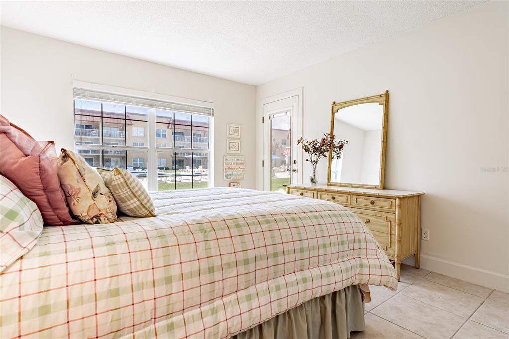 En Venta: $499,000 (2 camas, 2 baños, 912 Pies cuadrados)