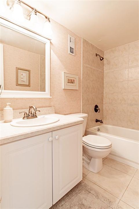 En Venta: $499,000 (2 camas, 2 baños, 912 Pies cuadrados)