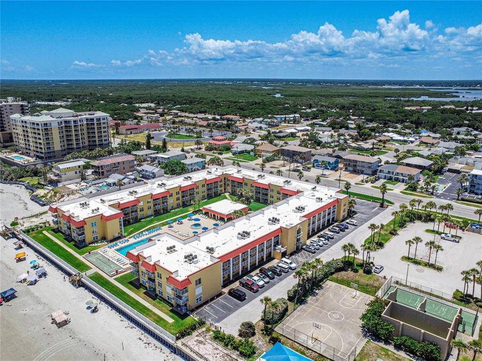 En Venta: $499,000 (2 camas, 2 baños, 912 Pies cuadrados)