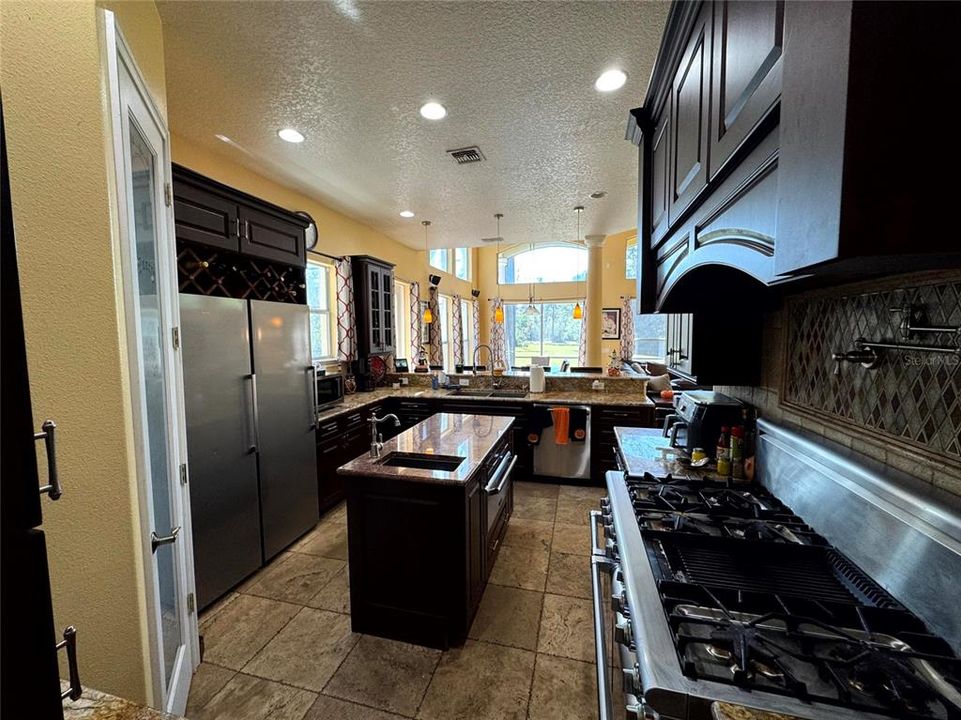 For Sale: $814,000 (4 beds, 3 baths, 3517 Square Feet)