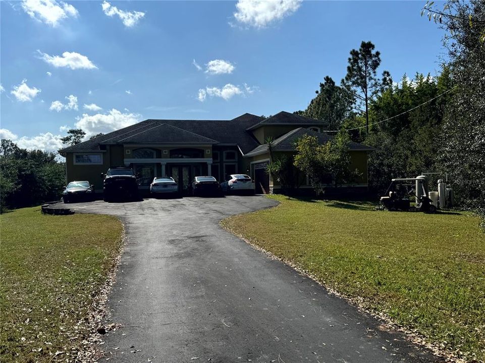 For Sale: $814,000 (4 beds, 3 baths, 3517 Square Feet)