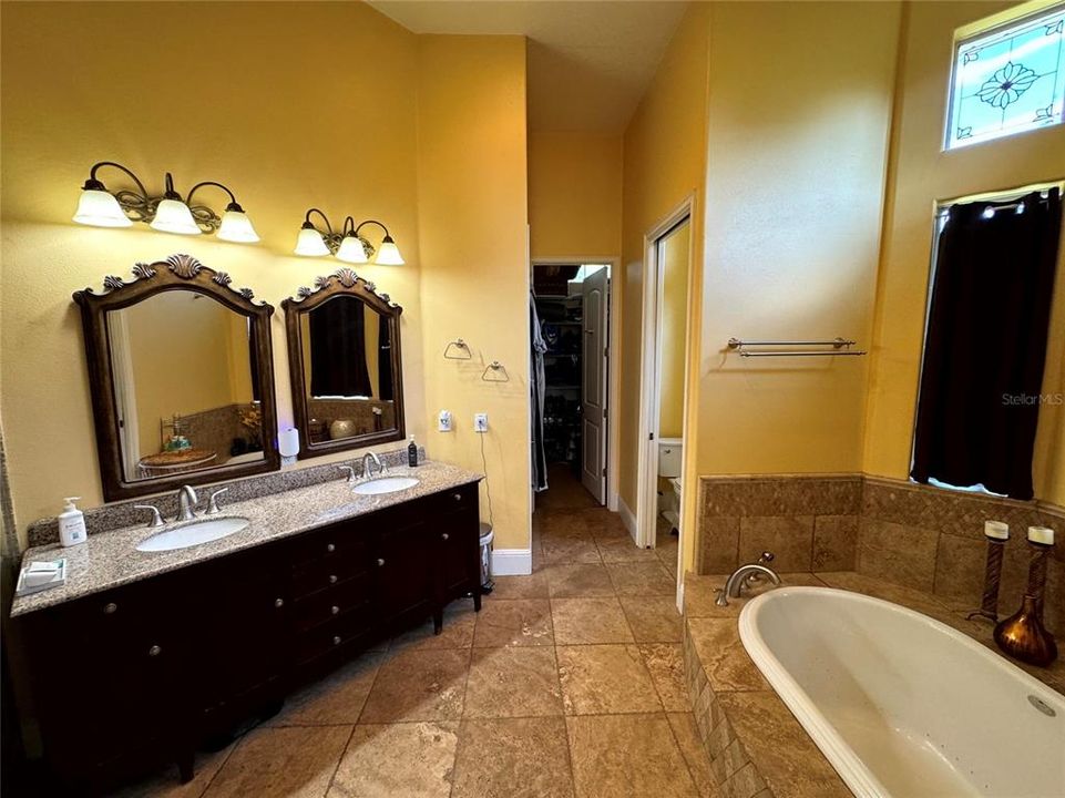 For Sale: $814,000 (4 beds, 3 baths, 3517 Square Feet)