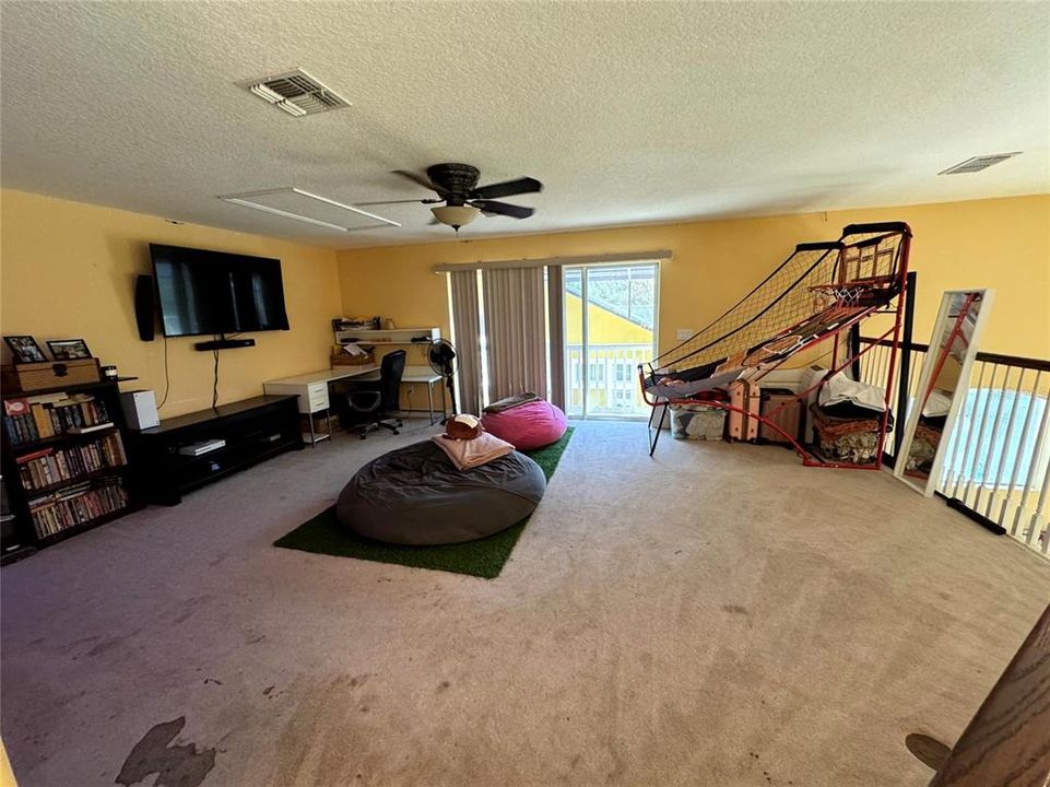 For Sale: $814,000 (4 beds, 3 baths, 3517 Square Feet)