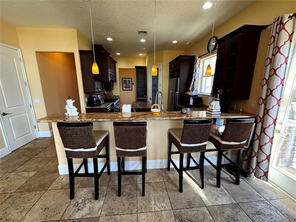 For Sale: $814,000 (4 beds, 3 baths, 3517 Square Feet)