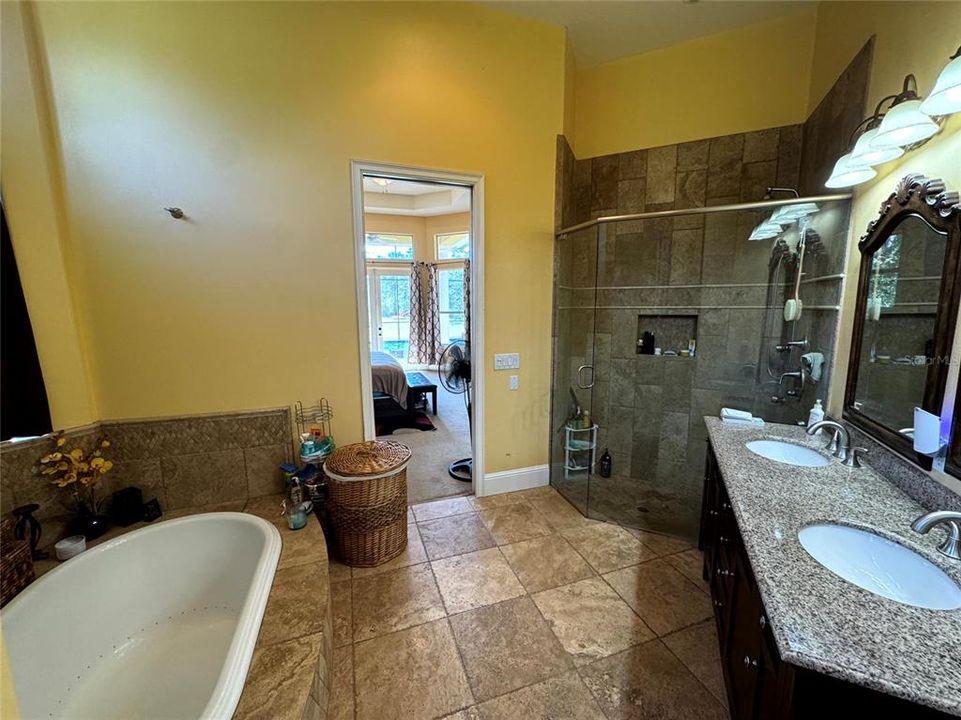 For Sale: $814,000 (4 beds, 3 baths, 3517 Square Feet)