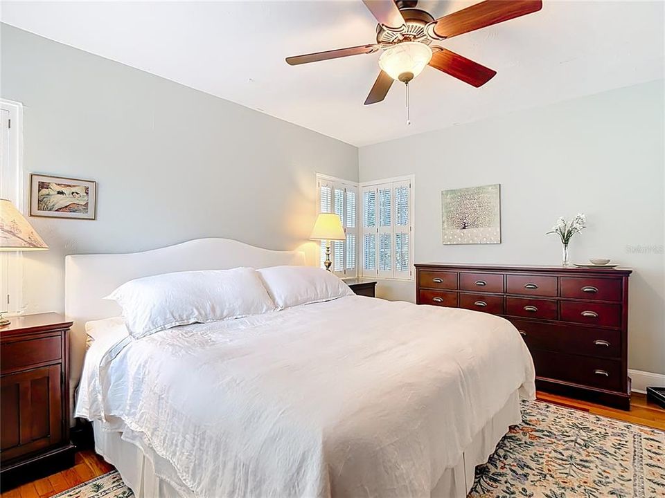For Sale: $375,000 (3 beds, 2 baths, 1569 Square Feet)