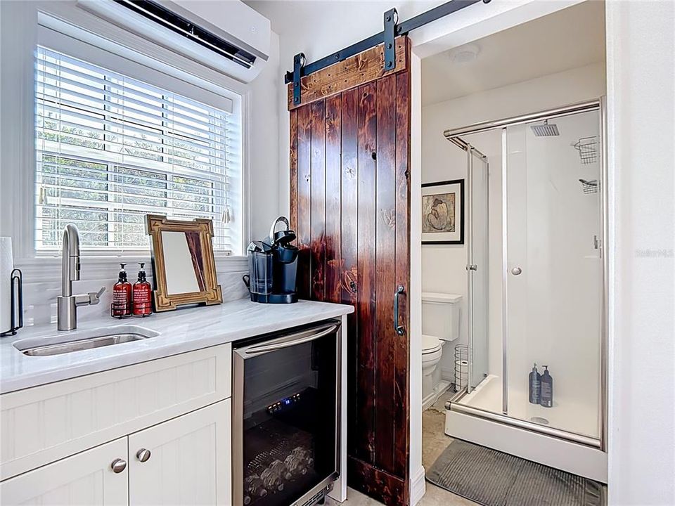 For Sale: $375,000 (3 beds, 2 baths, 1569 Square Feet)