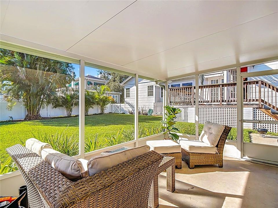 For Sale: $375,000 (3 beds, 2 baths, 1569 Square Feet)