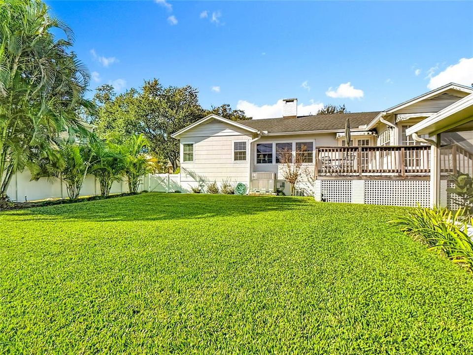 For Sale: $375,000 (3 beds, 2 baths, 1569 Square Feet)