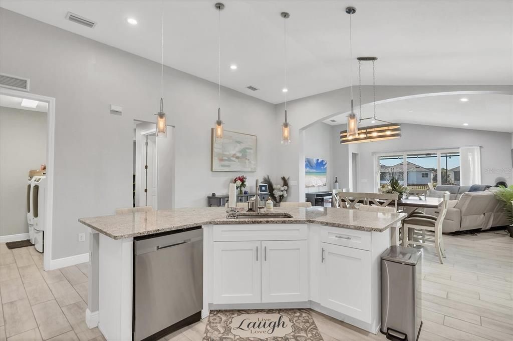 待售: $999,900 (3 贝兹, 3 浴室, 2182 平方英尺)