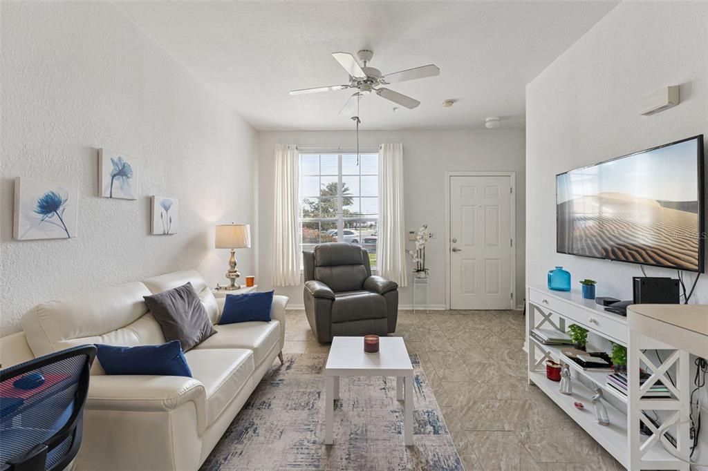 For Sale: $175,000 (1 beds, 1 baths, 495 Square Feet)