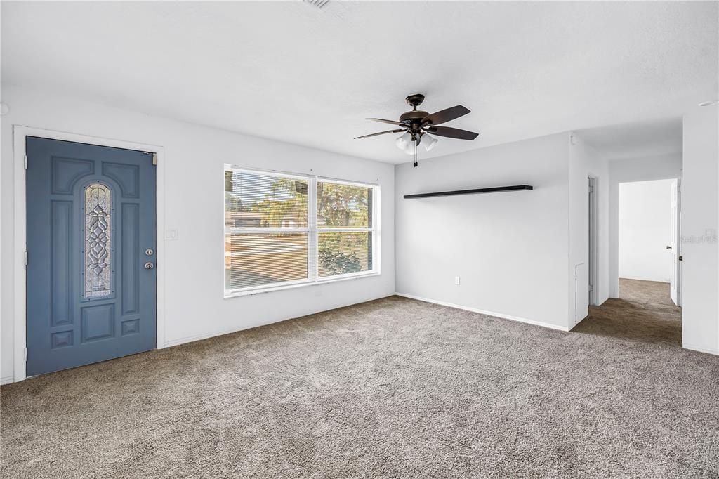 待售: $420,000 (3 贝兹, 2 浴室, 1440 平方英尺)