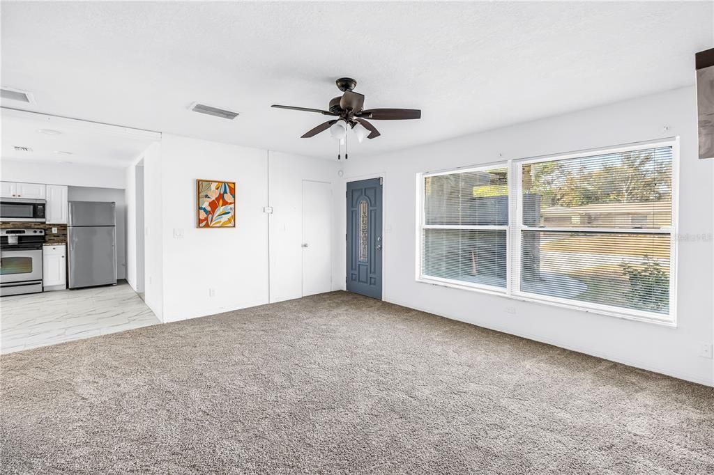 待售: $420,000 (3 贝兹, 2 浴室, 1440 平方英尺)