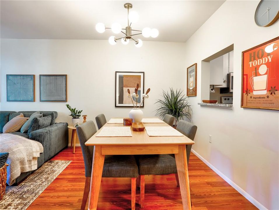 En Renta: $2,300 (2 camas, 2 baños, 940 Pies cuadrados)