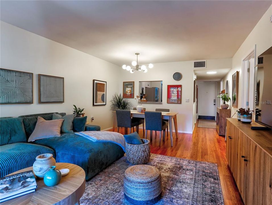 En Renta: $2,300 (2 camas, 2 baños, 940 Pies cuadrados)