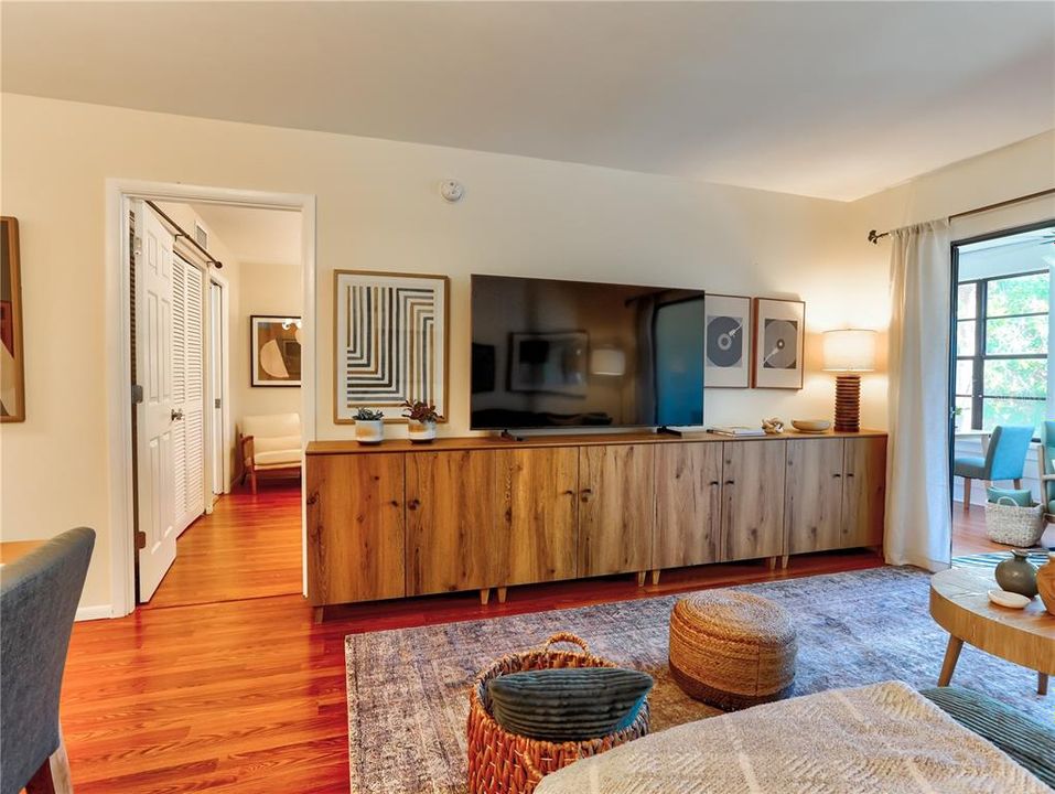 En Renta: $2,300 (2 camas, 2 baños, 940 Pies cuadrados)