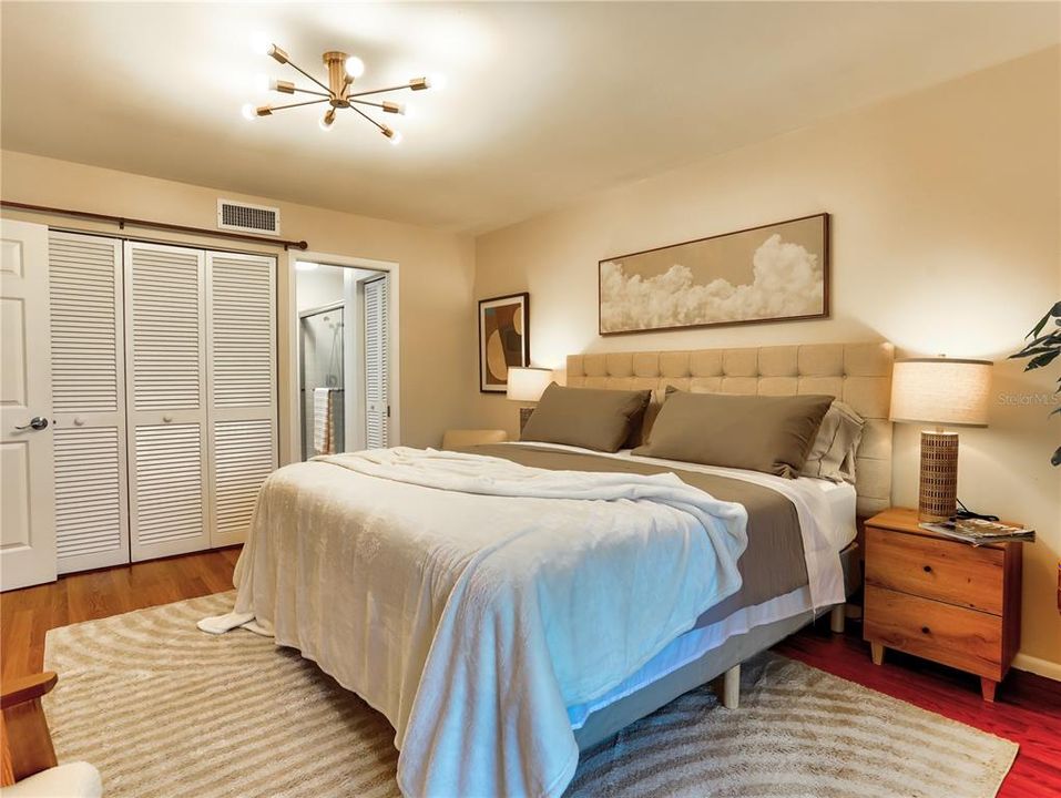 En Renta: $2,300 (2 camas, 2 baños, 940 Pies cuadrados)