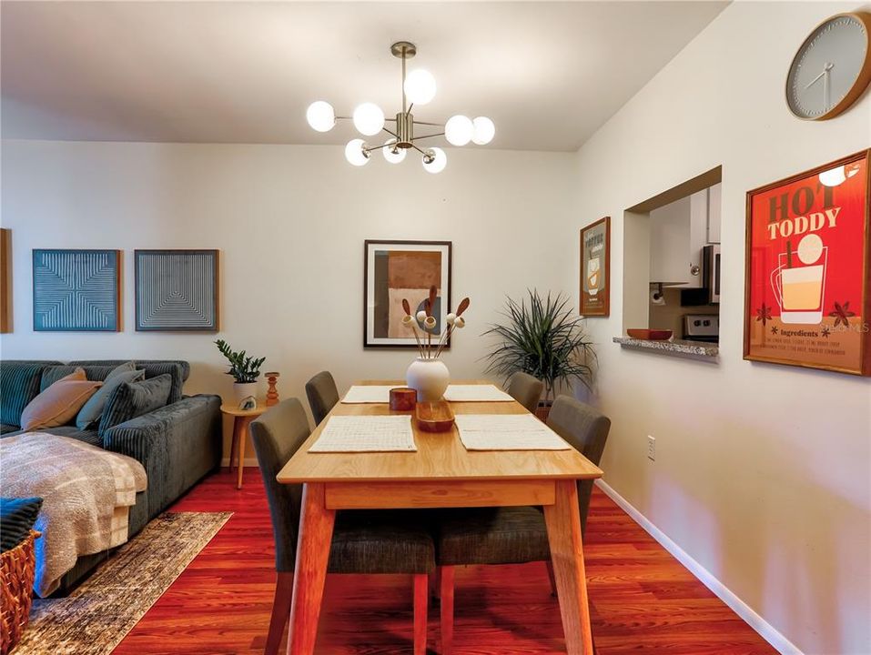 En Renta: $2,300 (2 camas, 2 baños, 940 Pies cuadrados)