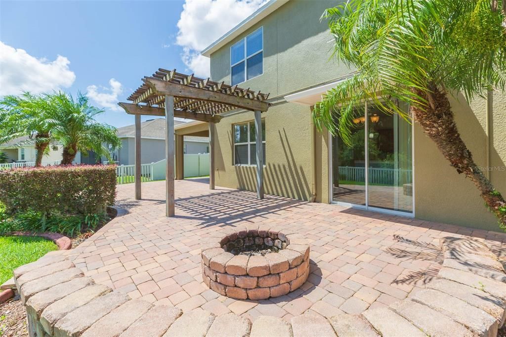 For Rent: $3,100 (4 beds, 3 baths, 3163 Square Feet)