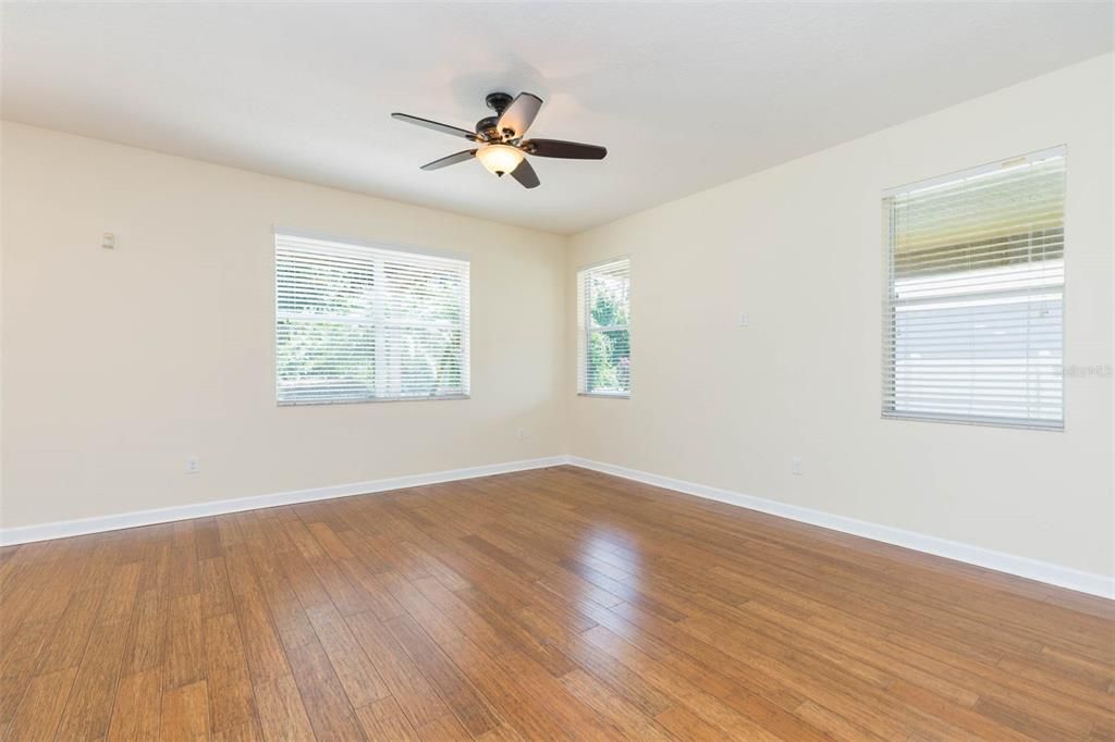 For Rent: $3,100 (4 beds, 3 baths, 3163 Square Feet)