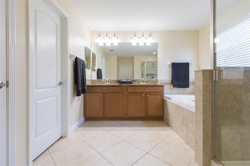 For Rent: $3,100 (4 beds, 3 baths, 3163 Square Feet)