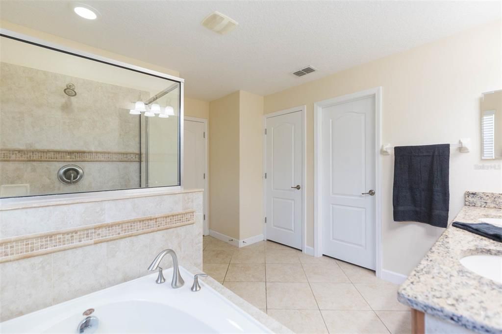 For Rent: $3,100 (4 beds, 3 baths, 3163 Square Feet)