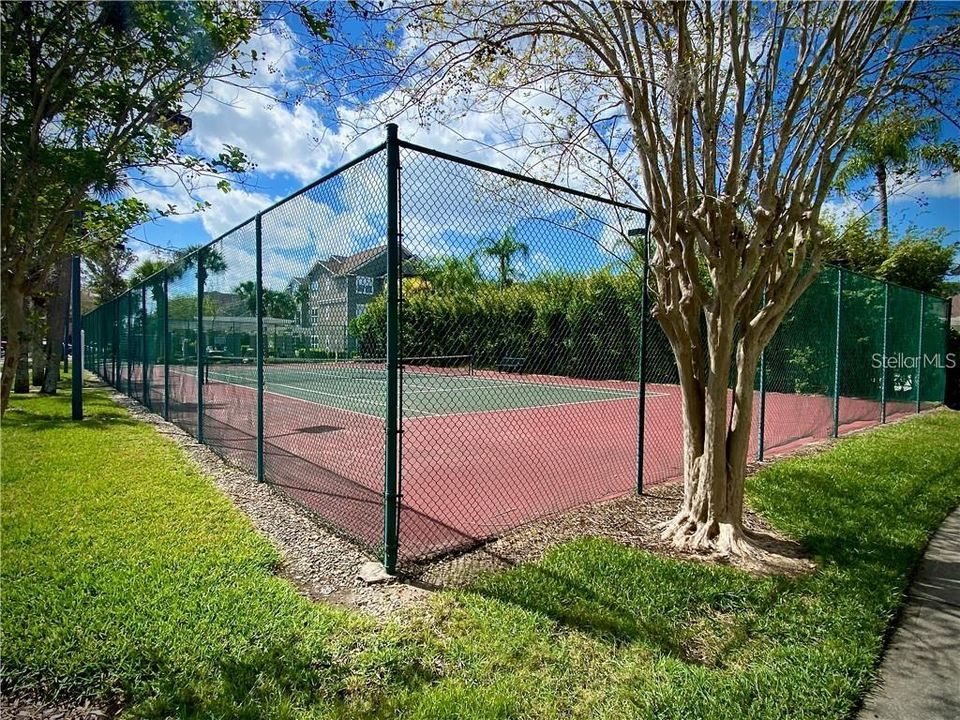 Active With Contract: $1,550 (2 beds, 2 baths, 1212 Square Feet)