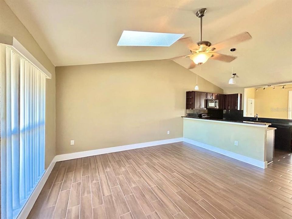 出租: $1,700 (3 贝兹, 2 浴室, 1254 平方英尺)