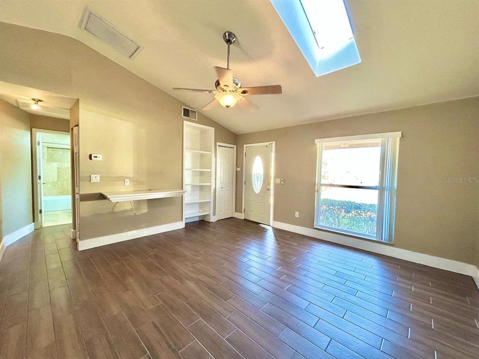 出租: $1,700 (3 贝兹, 2 浴室, 1254 平方英尺)