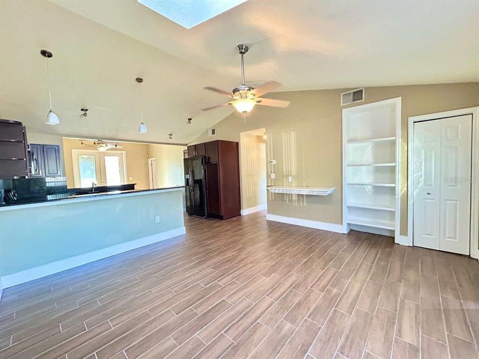 出租: $1,700 (3 贝兹, 2 浴室, 1254 平方英尺)