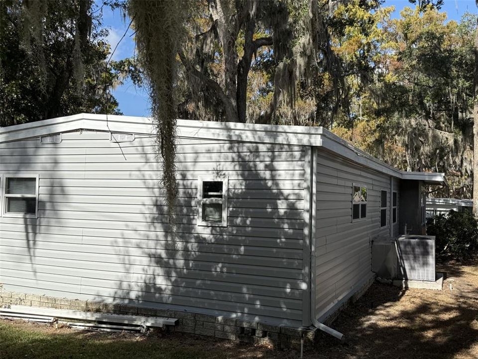 待售: $129,500 (2 贝兹, 2 浴室, 1014 平方英尺)