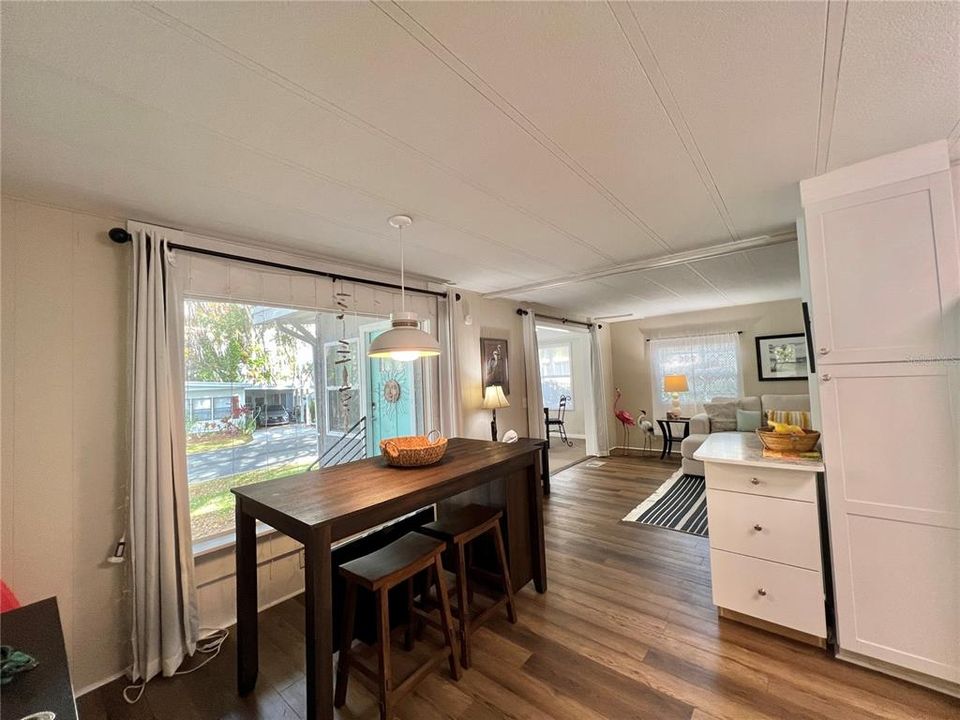 待售: $129,500 (2 贝兹, 2 浴室, 1014 平方英尺)