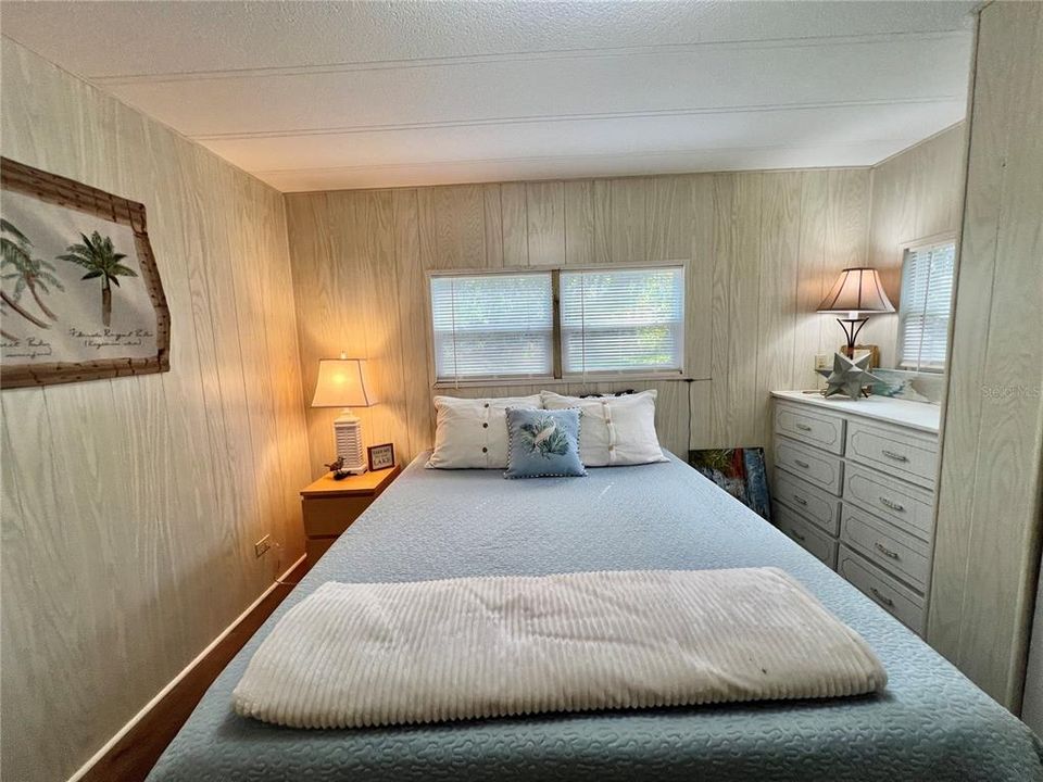 待售: $129,500 (2 贝兹, 2 浴室, 1014 平方英尺)