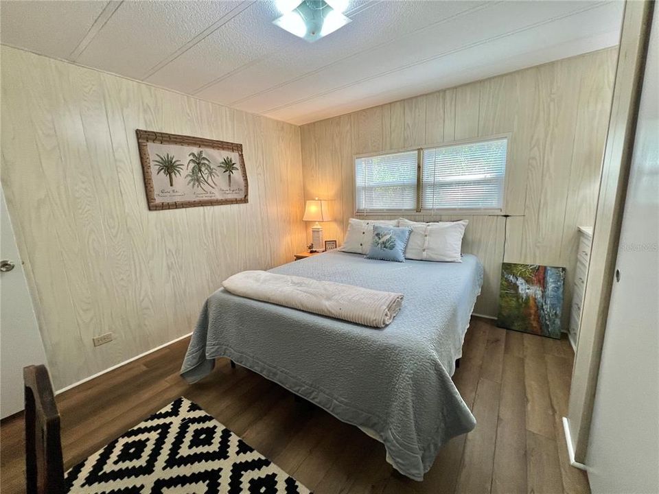 待售: $129,500 (2 贝兹, 2 浴室, 1014 平方英尺)