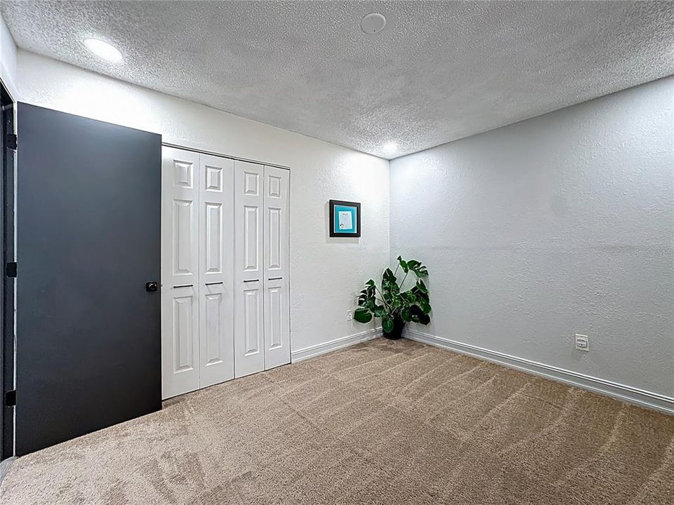 В аренду: $1,650 (2 спален, 1 ванн, 800 Квадратных фут)