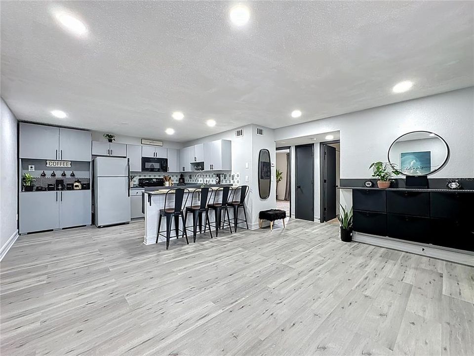 В аренду: $1,650 (2 спален, 1 ванн, 800 Квадратных фут)