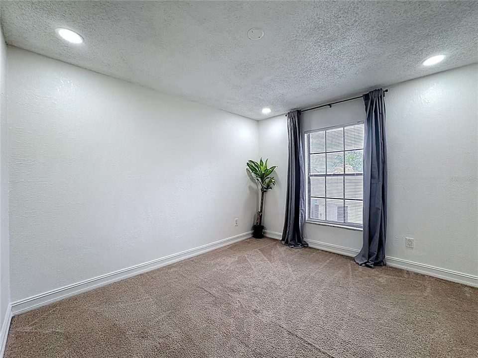 В аренду: $1,650 (2 спален, 1 ванн, 800 Квадратных фут)