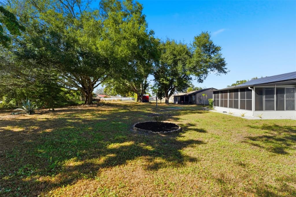 待售: $225,000 (2 贝兹, 2 浴室, 992 平方英尺)