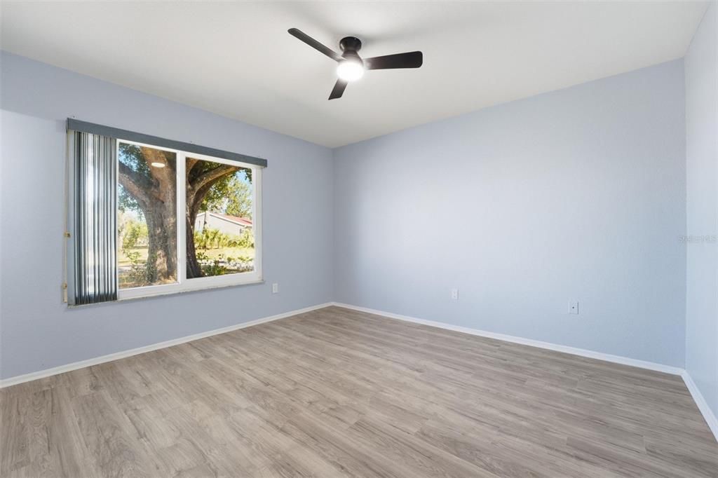 待售: $225,000 (2 贝兹, 2 浴室, 992 平方英尺)