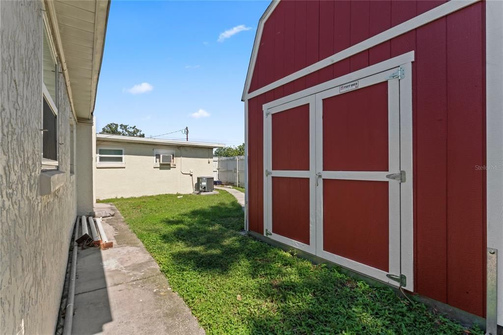 На продажу: $365,000 (2 спален, 1 ванн, 1176 Квадратных фут)